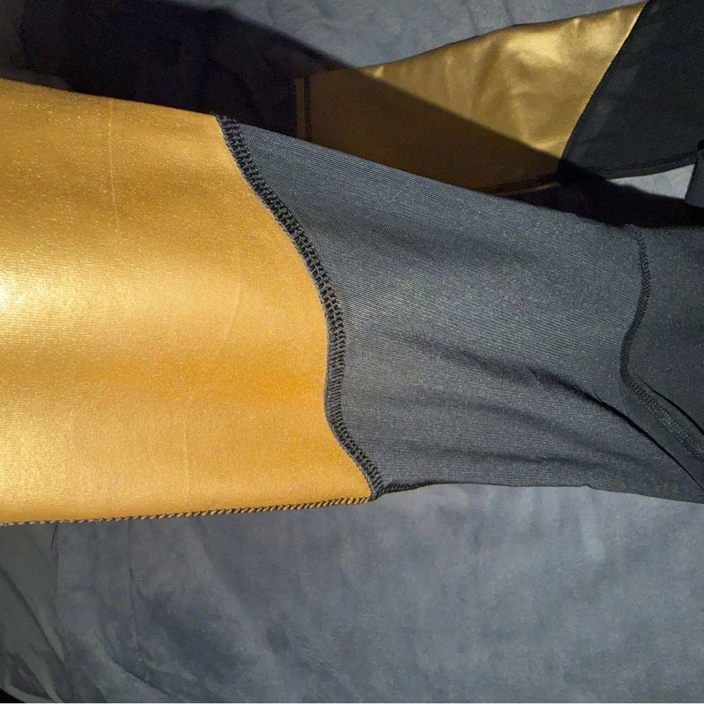 Two pairs of women's BEBE sport workout pants - Picture 6 of 12